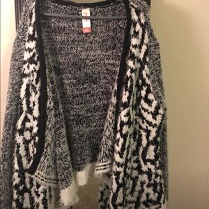 Women’s Cardigan